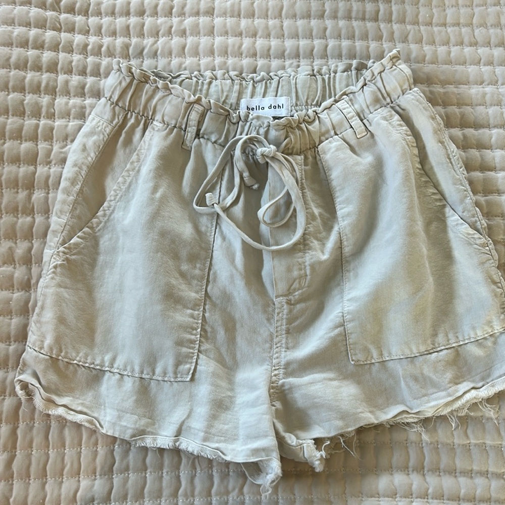 Bella Dahl shorts
